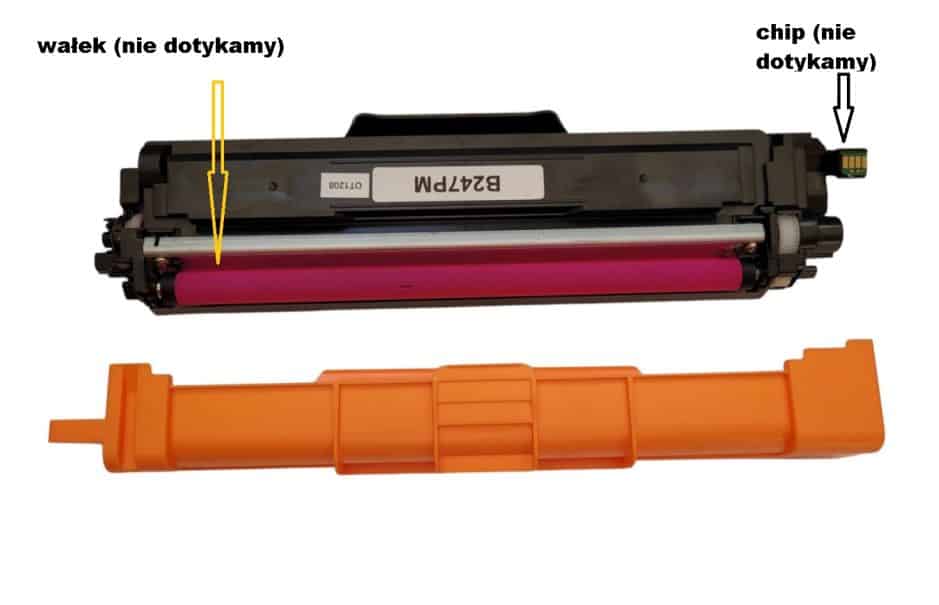 toner do drukarki Brother z oznaczonymi miejscami których nie wolno dotykać 
